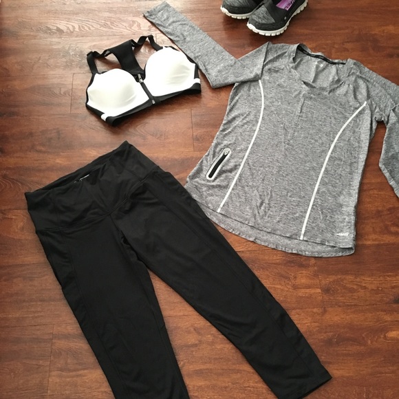 Victoria's Secret Pants - 🥊Knockout by Victoria’s Secret Capri🥊Like New🥊